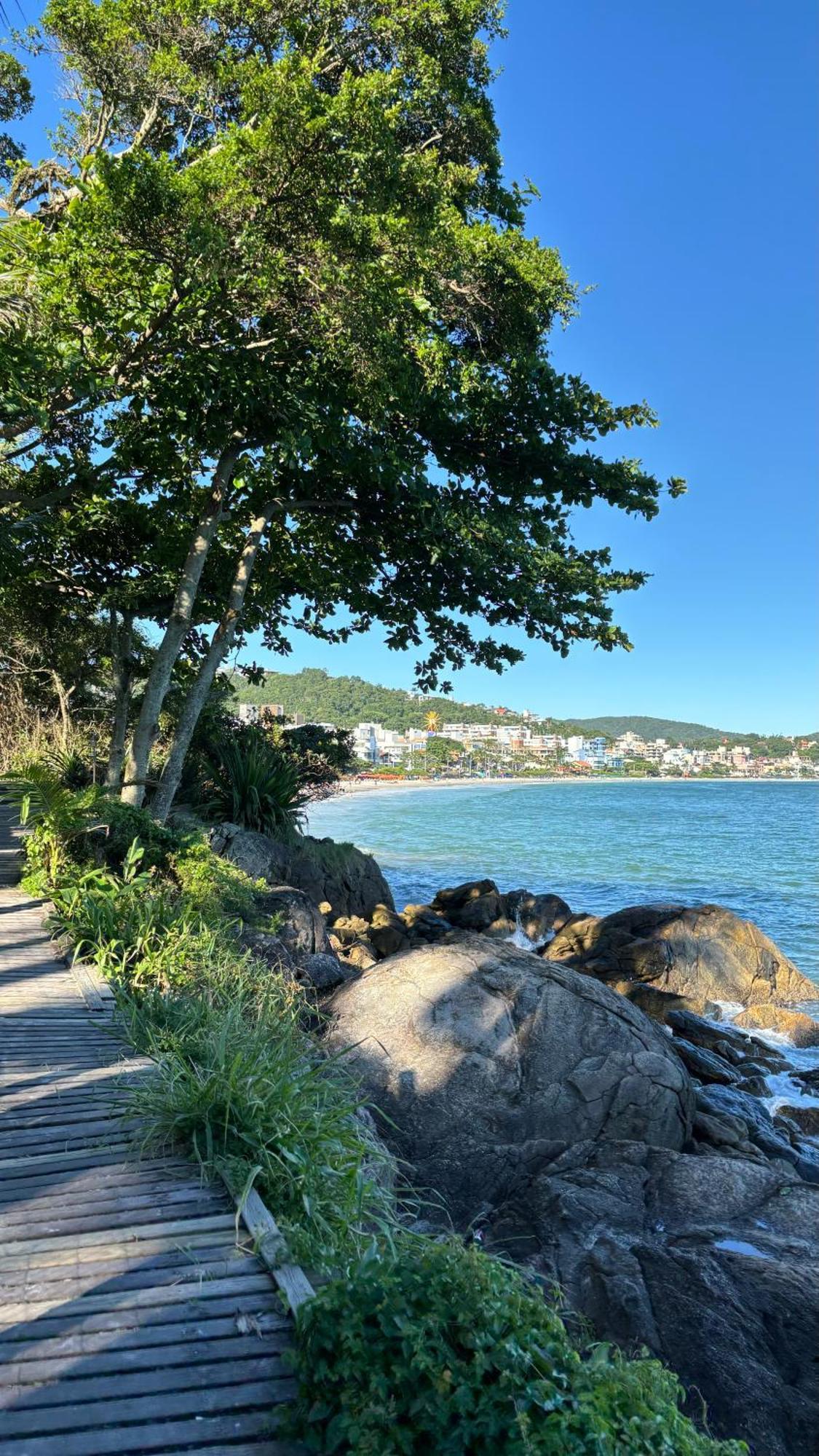 Apto Em Condominio No Centro De Bombinhas, Proximo Da Praia Exterior foto